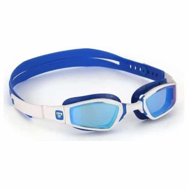 Os Óculos de Natação Phelps Ninja Aprovado FINA são uma opção popular para nadadores que buscam desempenho e conforto durante suas sessões na água. Estes óculos são projetados com recursos específicos para melhorar a visibilidade, ajuste e durabilidade.