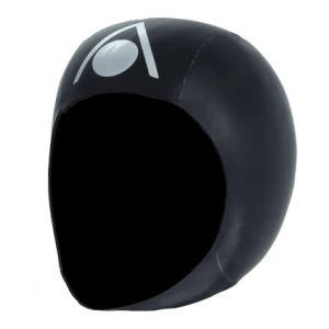 Touca de Neopreno Aquasphere Aquaskin elimina o frio com a tecnologia Thermo-Guard. A touca é projetada para manter a temperatura corporal constantemente, sendo feito de neoprene de 2 mm de espessura.