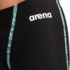 O Fato de Banho Competição Homem Arena Powerskin Primo Aprovado World Aquatics é o primeiro fato de competição tensoelástico concebido para fornecer tudo o que um nadador precisa num único fato: a mais elevada compressão global, conforto absoluto e hidrodinâmica superior. O Fato de Banho Competição Homem Arena Powerskin Primo Aprovado World Aquatics foi desenhado para garantir suporte muscular e flexibilidade, graças ao arena Hyperforce™ – o primeiro tecido tensoelástico de sempre. Não só permite uma maior amplitude de movimento na água, como também torna a rotina do dia de competição mais simples: a elasticidade do tecido faz deste um fato de alta compressão que pode ser vestido em menos de 5 minutos. A superfície única do tecido canalizadora de fluxo melhora a hidrodinâmica e reduz o arrasto da superfície para máxima velocidade e desempenho aerodinâmico dentro e fora de água. As fitas na parte traseira e no interior das pernas ajudam a manter as ancas elevadas na água, assegurando uma posição de natação ideal. O ajuste melhorado das bainhas inferiores e o novo design da cintura, que pode ser usada alta ou baixa, elevam o conforto dos fatos tecnológicos para um novo nível.