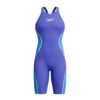 Apresentamos a mais recente evolução da nossa linha o Speedo Fastskin LZR Pure Intent 2.0 Azul Costas Fechadas, desenvolvido por nadadores para nadadores. Ainda com camadas duplas compressivas e uma construção ergonómica das costuras projetada para conectar grupos musculares-chave para um maior retorno de energia, a linha Intent 2.0 possui um novo acabamento duradouro repelente à água. Zonas de tecido texturizado visam a redução de arrasto, para que você obtenha o melhor desempenho em seu nado, enquanto a construção de tecido triplo com costuras coladas foi projetada para permitir maior movimento. Este produto foi totalmente aprovado pela FINA.