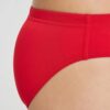 Costas, mariposa, bruços ou crawl, seja qual for o seu estilo de natação, nade no seu melhor com o nosso Fato de Banho Menino Arena Team Swim Brief Solid. Estes calções de banho para rapazes apresentam um design clássico e minimalista, garantindo total liberdade de movimentos na água e um ajuste personalizado graças ao cordão interno. Fabricados com um tecido que contém 50% de fibras recicladas e desenvolvidos para oferecer a máxima resistência ao cloro, são a escolha ideal para os treinos na piscina.