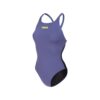 O Fato de Banho Mulher Arena Team Swim Pro Future Dusk é um fato de banho de treino resistente ao cloro, confortável e durável, ideal para natação frequente.