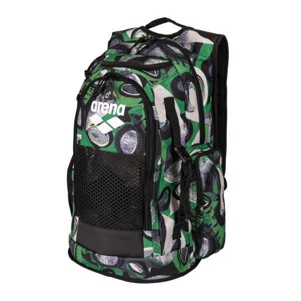 O melhor companheiro para diversas actividades desportivas! A Mochila Arena All Set 45 Kente, grande e versátil oferece um espaço de arrumação ideal. Equipada com tecnologia Aquabreathe, o novo sistema de gestão de humidade da Arena, que controla a humidade de forma optimizada.